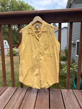 Forenza Women’s Sleeveless Button-Up Shirt — Yellow